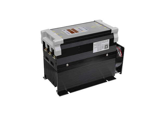 H2SCR高功能數(shù)顯三相電力調(diào)整器30-75A